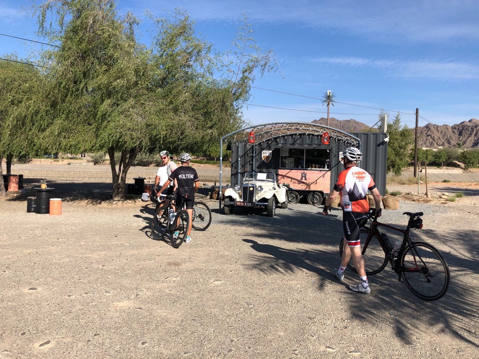On the road: Al Fujayrah – Shinas via Al Ejili (84 km)