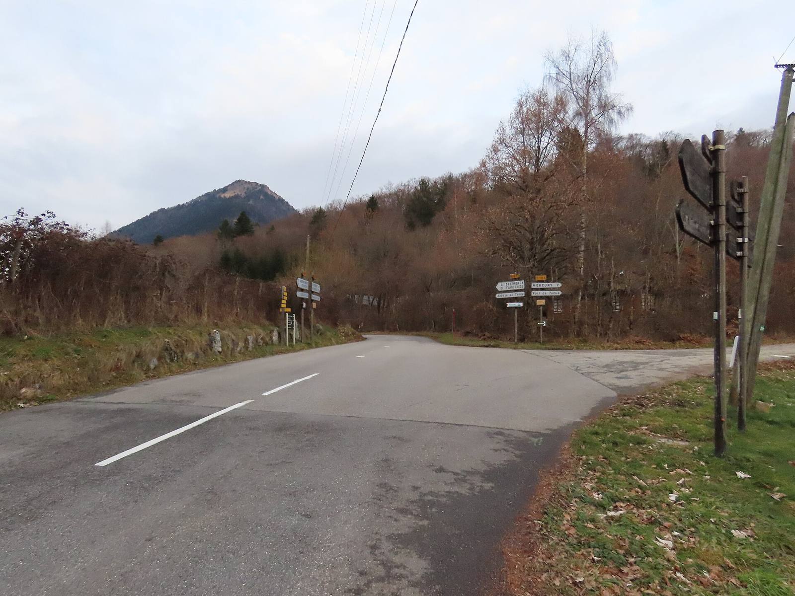 On the road: Col de Tamié from Albertville