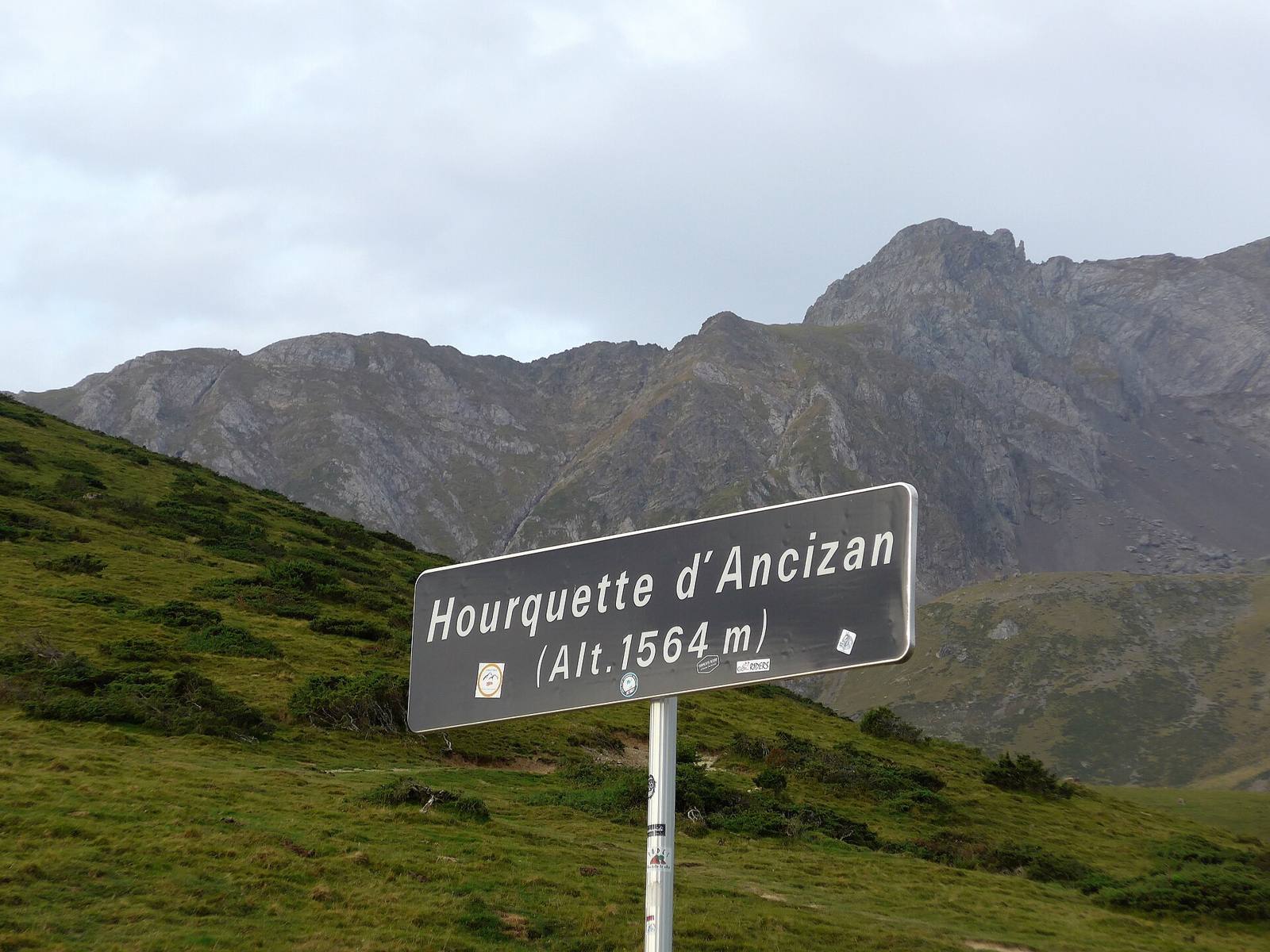 On the road: La Hourquette d'Ancizan from Ancizan