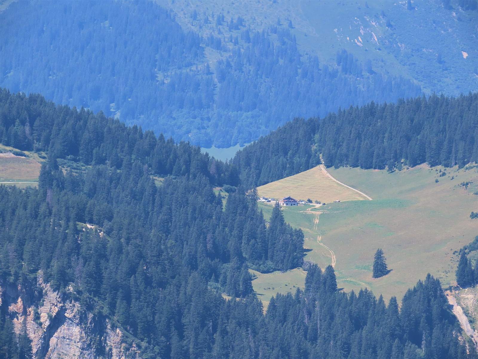 Le col du Pré depuis le roc du Biolley, Beaufort, Savoie, France