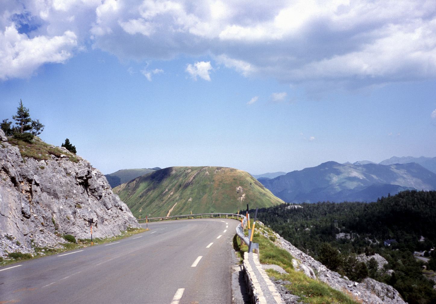 On the road: Col de la Pierre St Martin from Arette