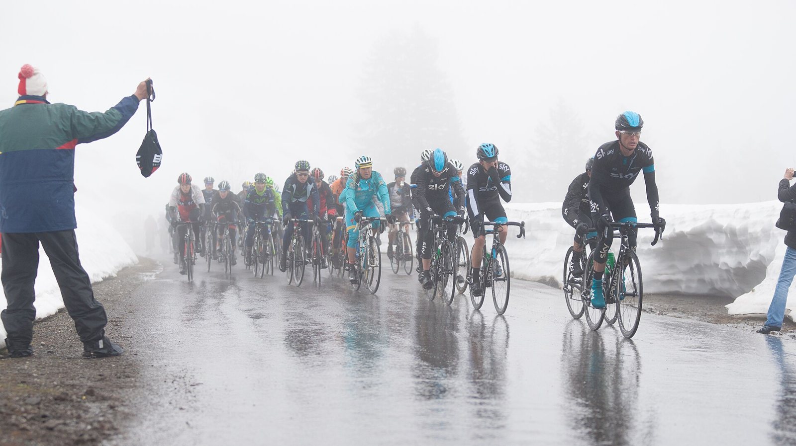 On the road: Col de la Croix (Vaud) from Bex