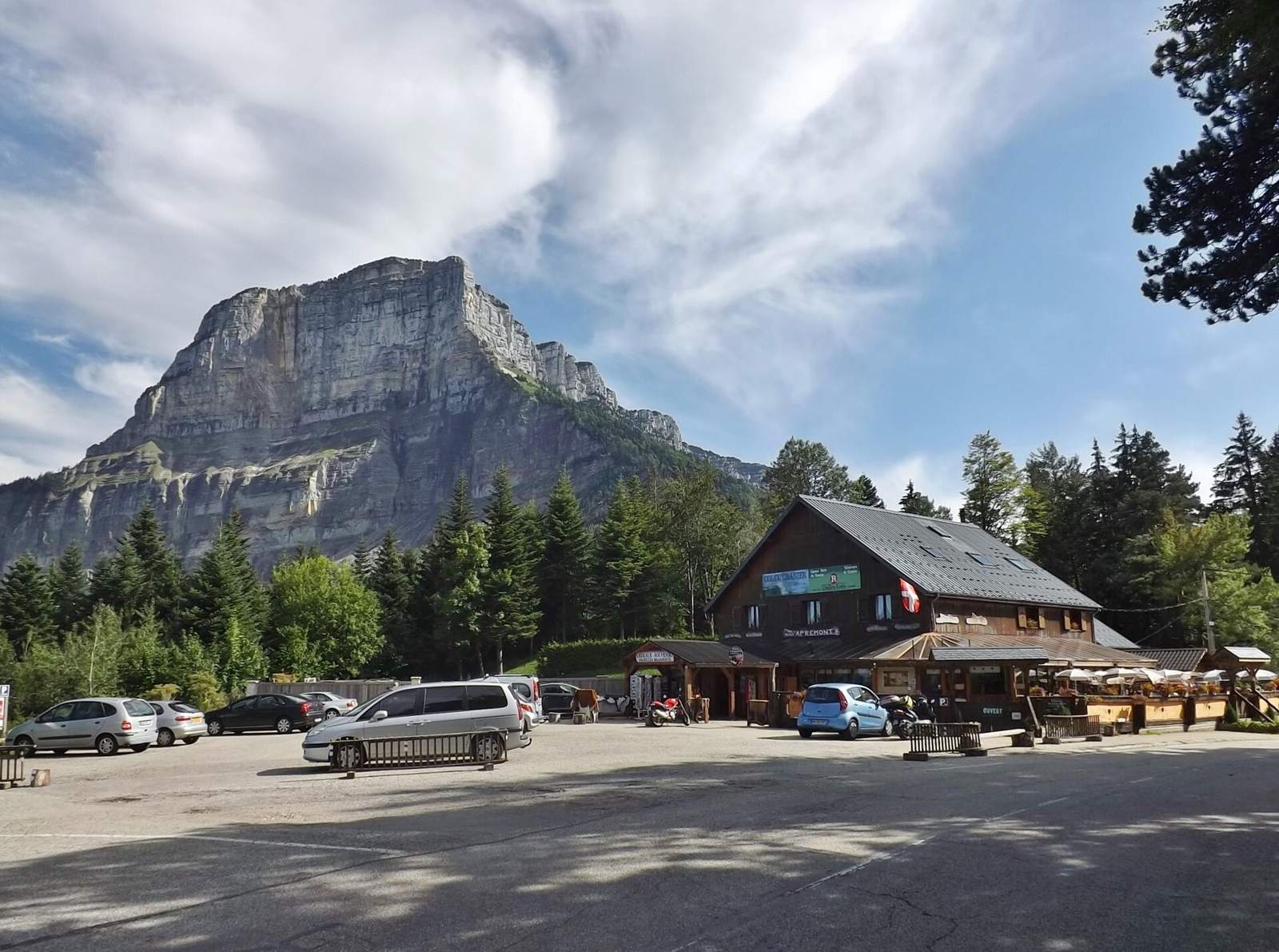 On the road: Col du Granier from Chapareillan