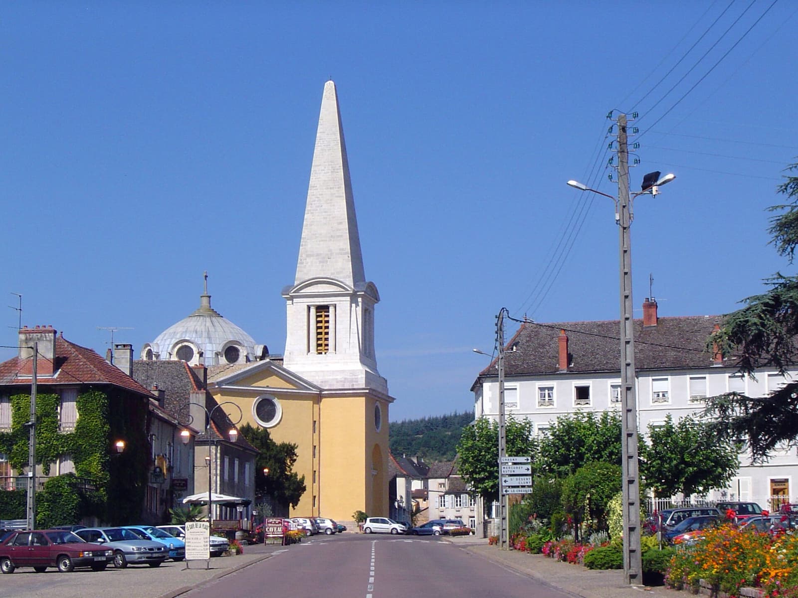 Cycling in Givry