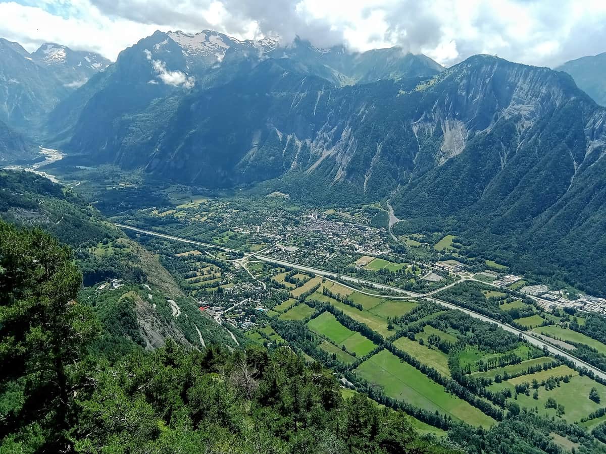 Cycling in Le Bourg-d'Oisans