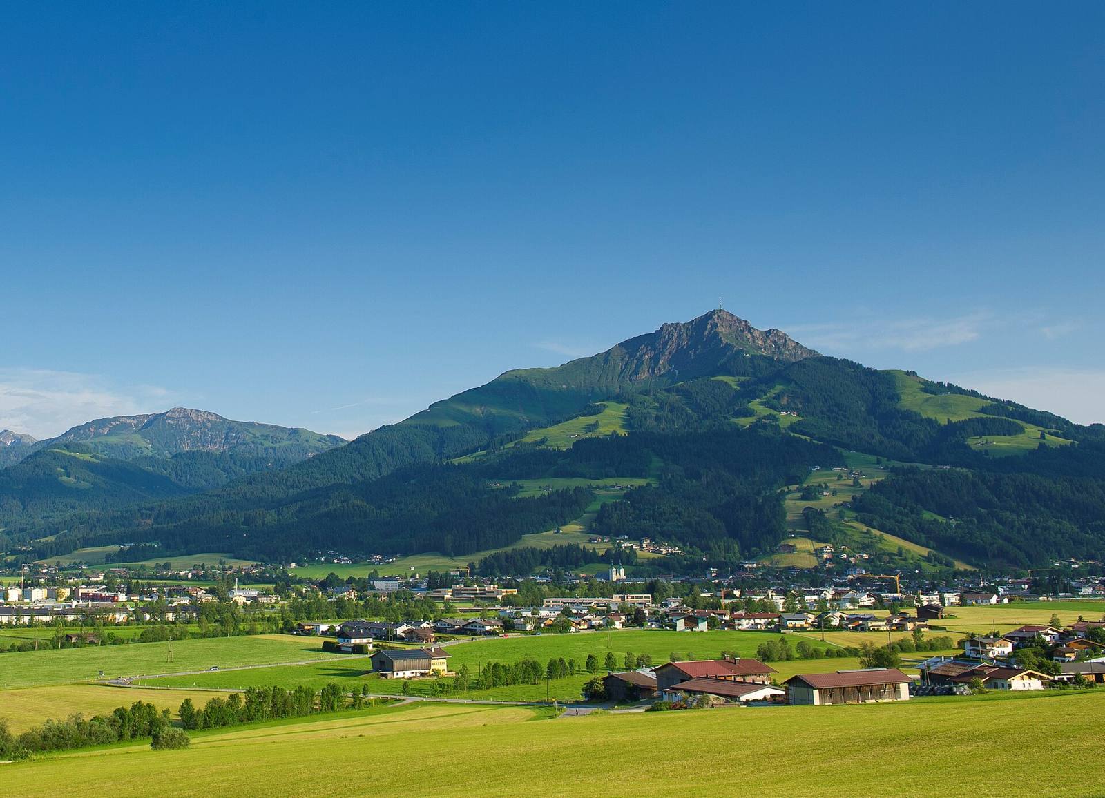 On the road: Kitzbüheler Horn from Kitzbühel