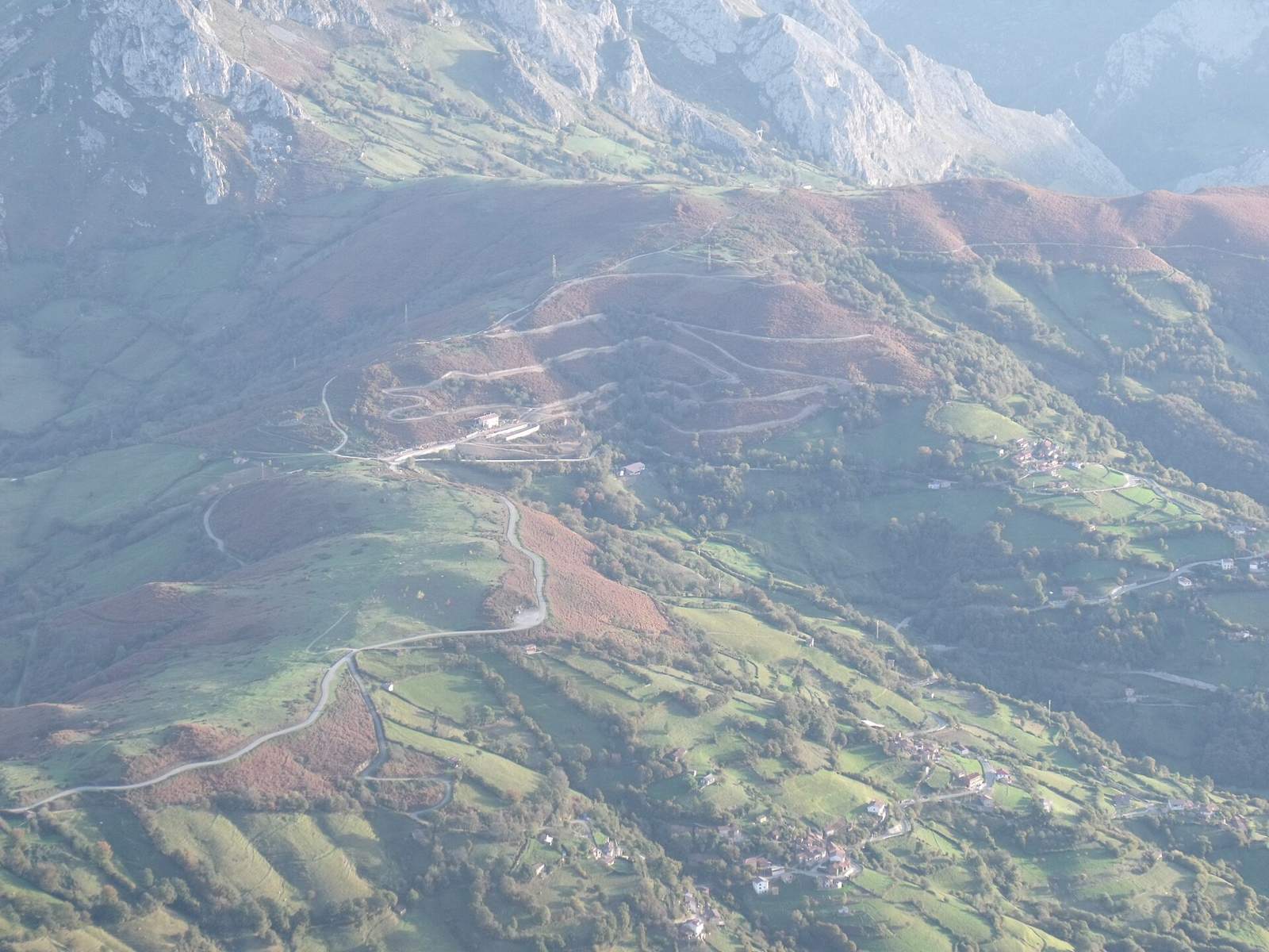 On the road: Alto de l'Angliru from La Vega