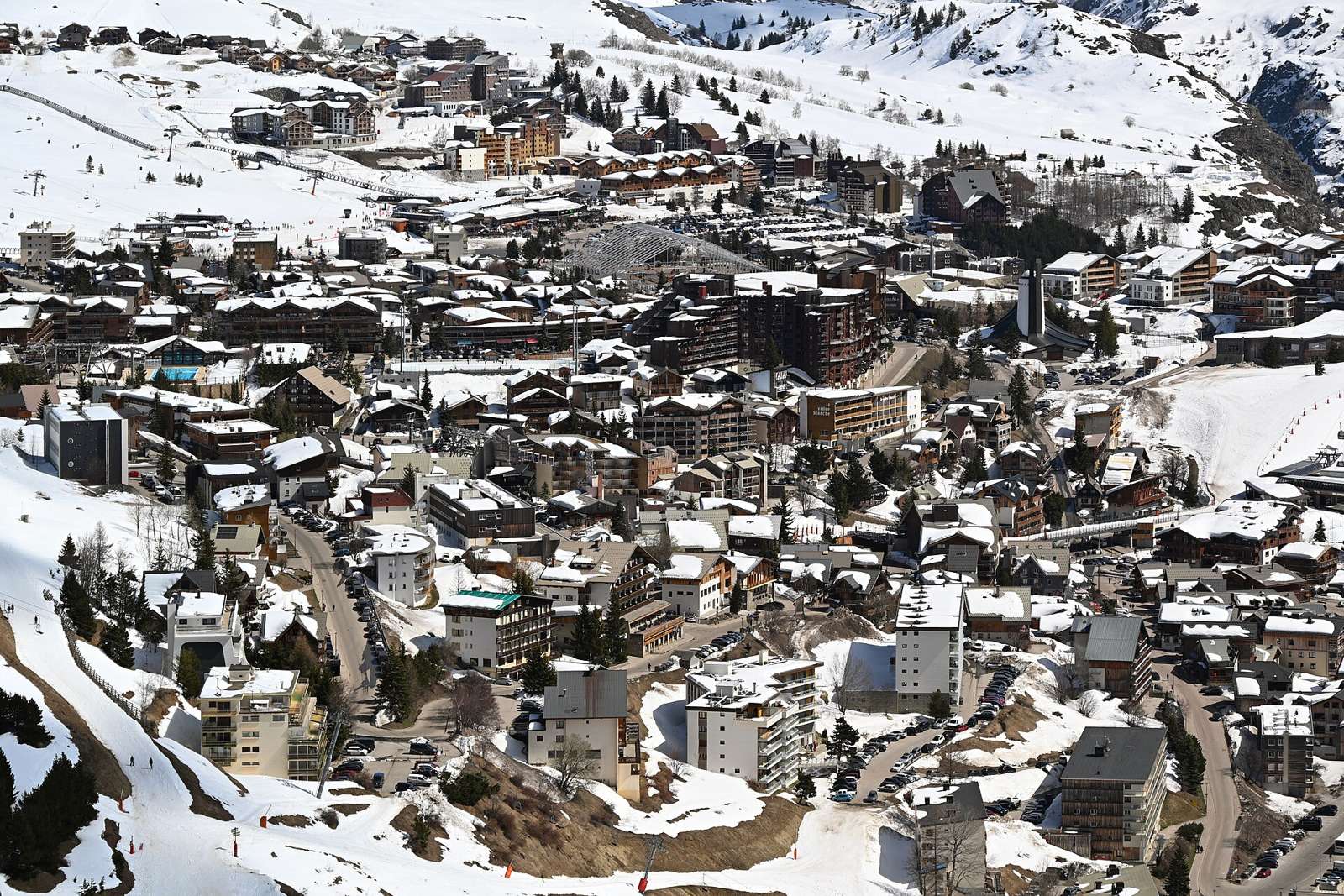 On the road: Alpe d'Huez from Le Bourg-d'Oisans