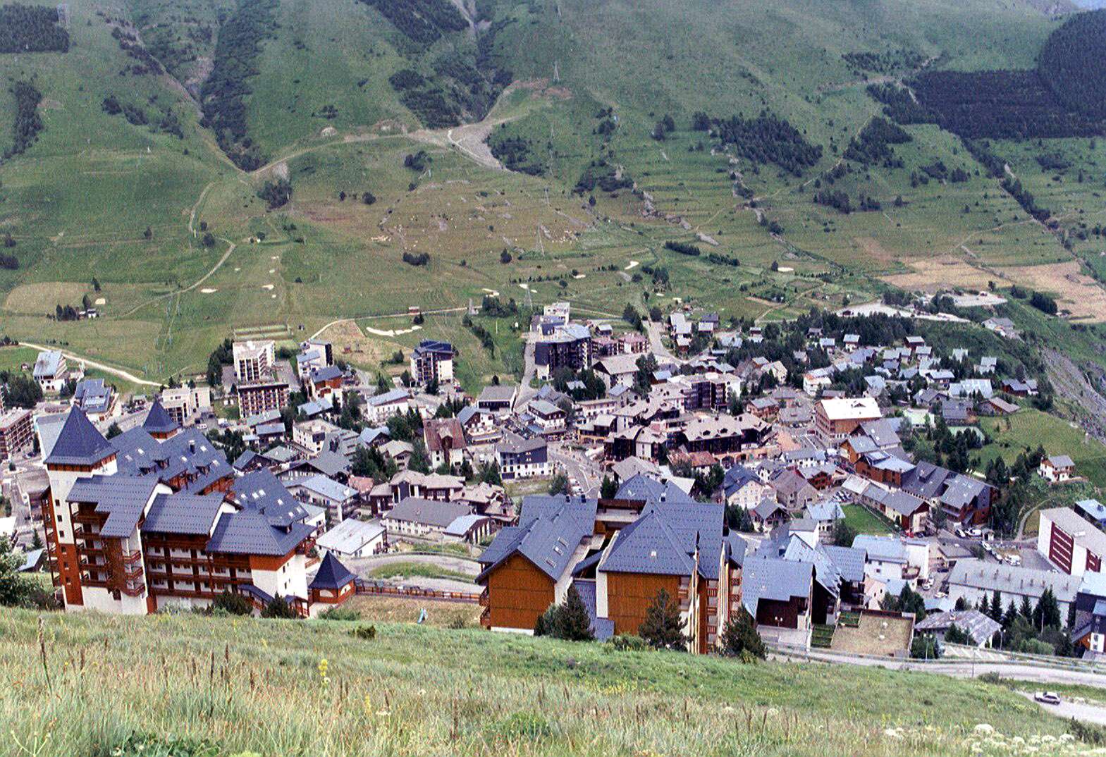 On the road: Les Deux Alpes from Le Bourg-d'Oisans