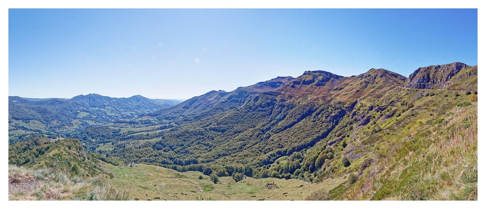 Panorama depuis le bas du Pas de Peyrol