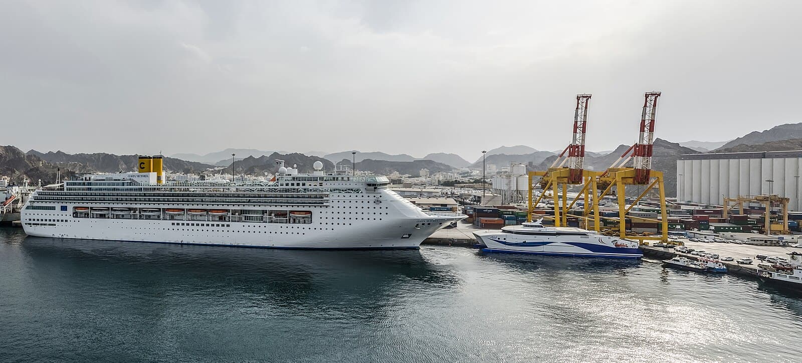 On the road: Muscat – Wadi Dayqah