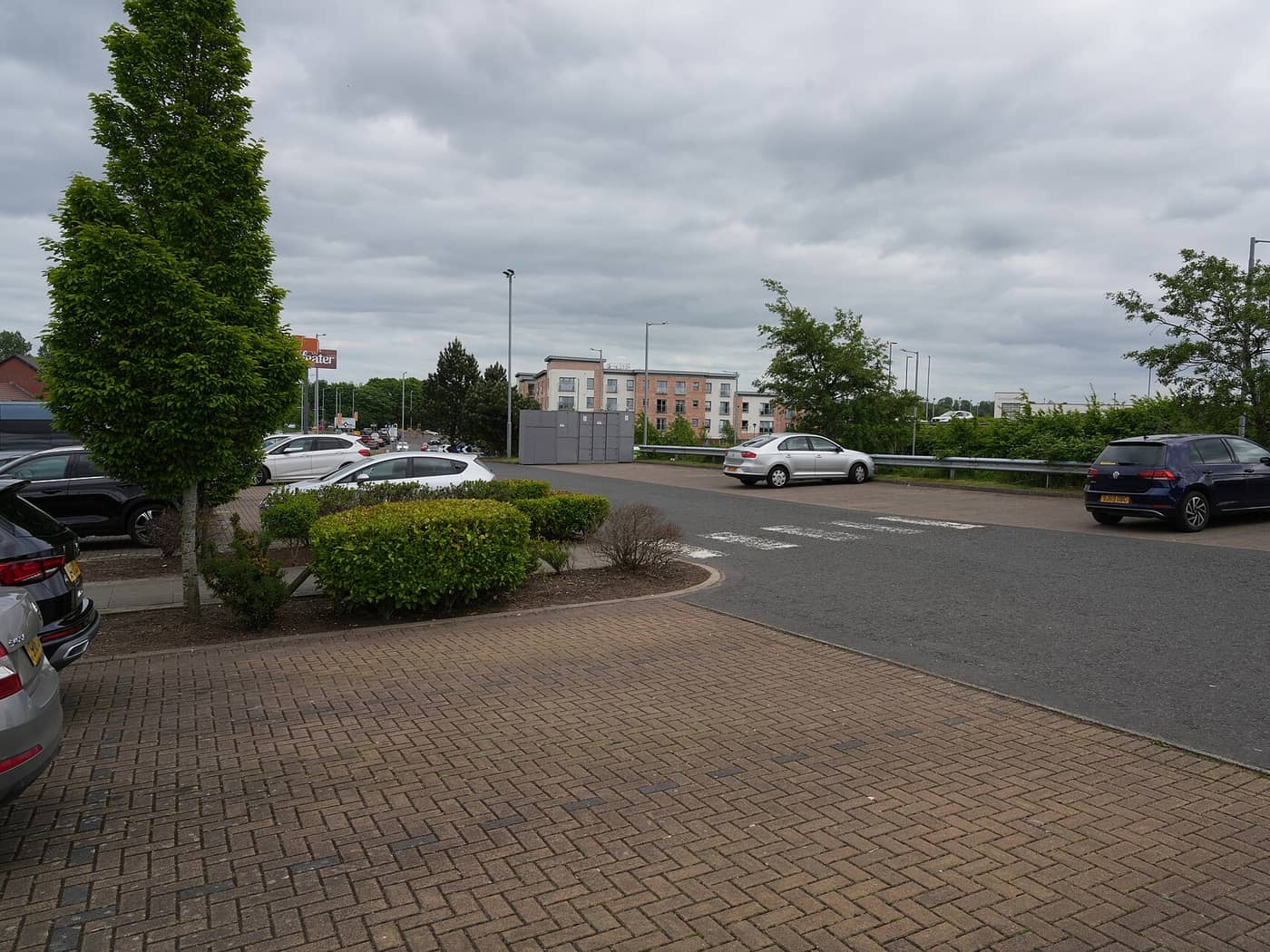 On the road: Newton Mearns – Strathaven