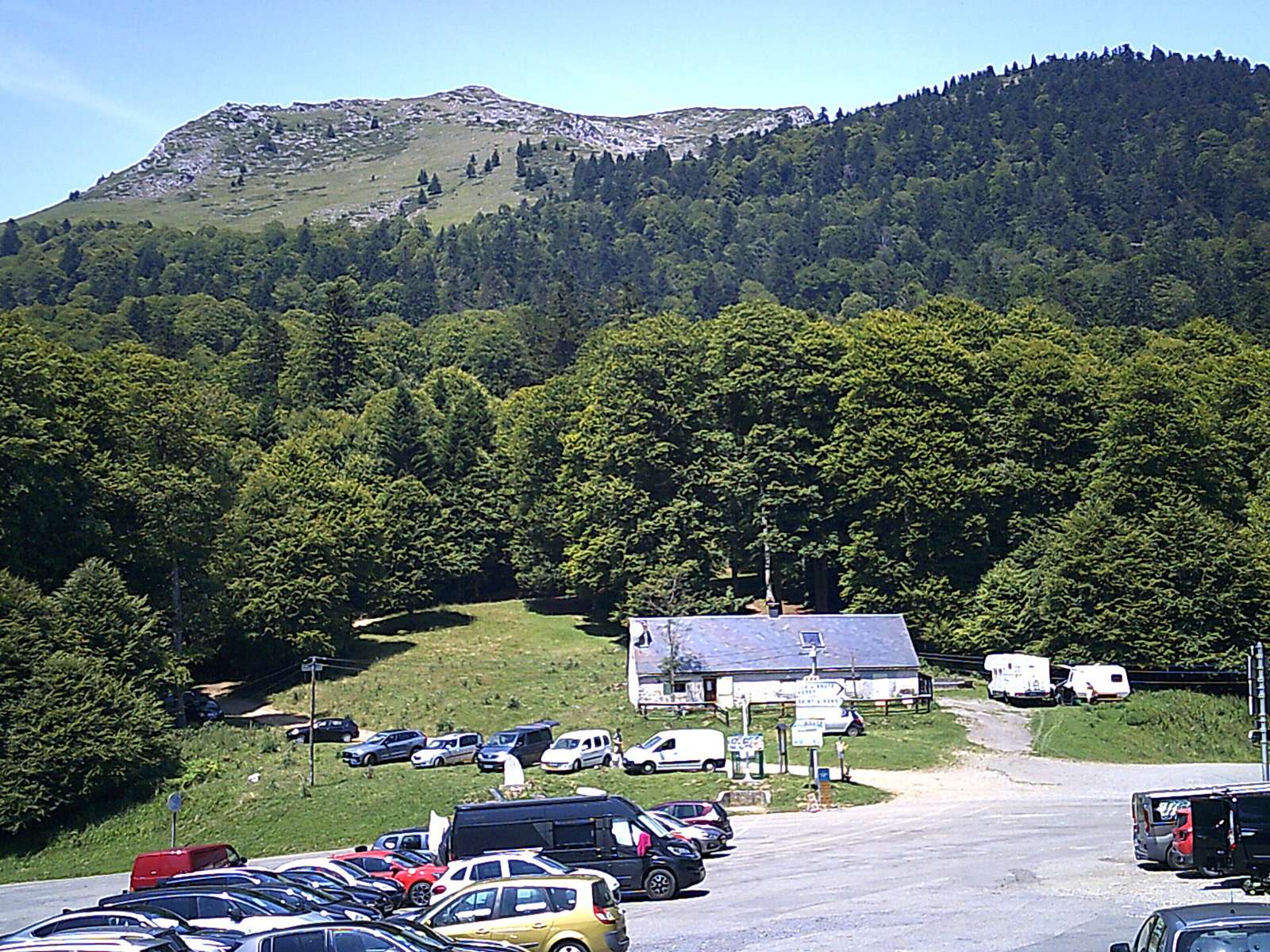 Parking et départ de sentiers de randonnée