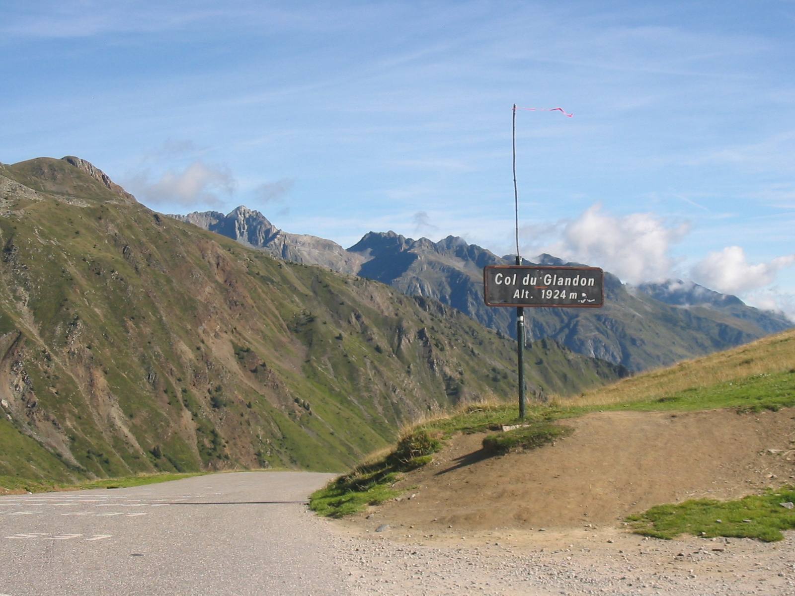 On the road: Col du Glandon from Saint-Étienne-de-Cuines