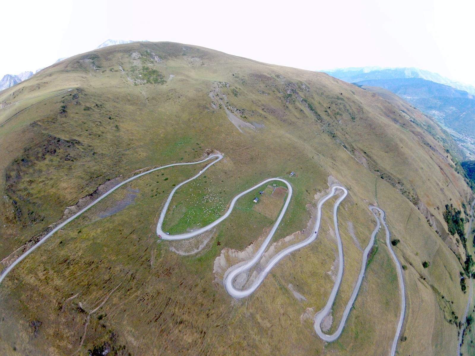 On the road: Col de Portet from Saint-Lary-Soulan