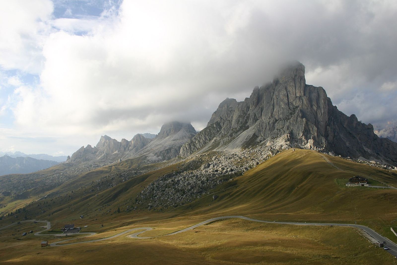 On the road: Giau Pass from Selva di Cadore
