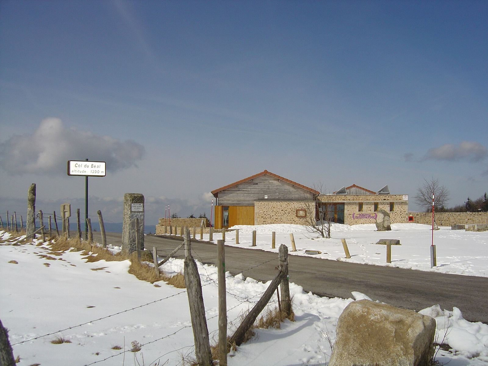 On the road: Col du Béal from Vertolaye