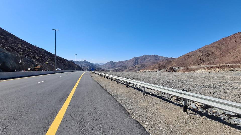 On the road: Al Aqah to Nazwa