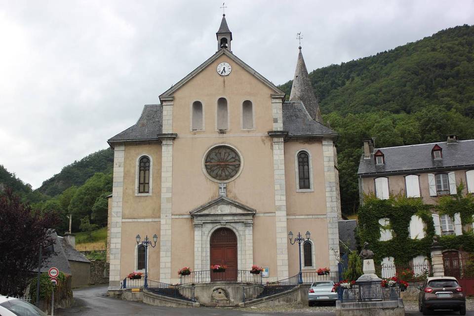 On the road: La Hourquette d'Ancizan from Ancizan