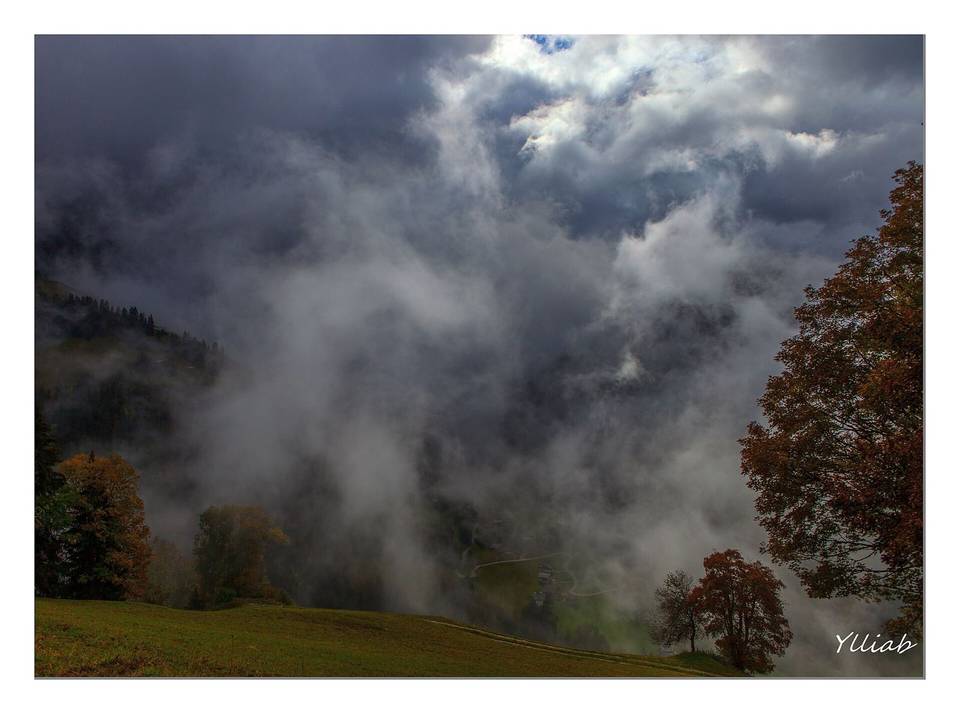 On the road: Col du Pré from Arêches