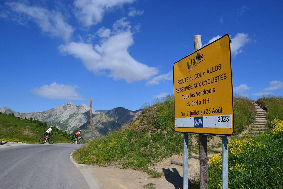 Col d'Allos, mountain pass between Barcelonette and Allos: on Fridays in July and August reserved for cyclists