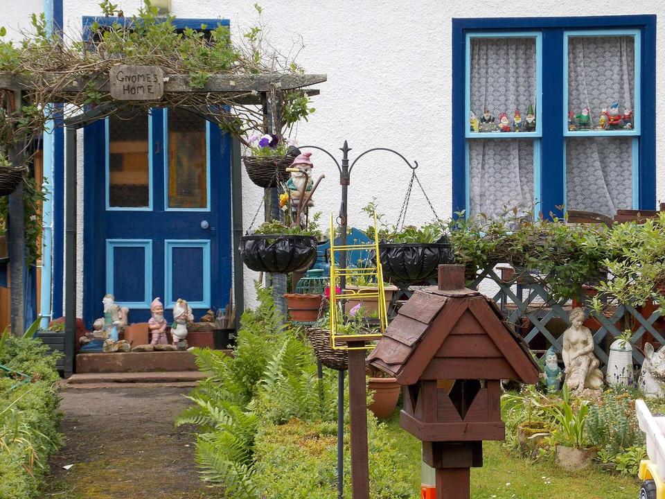 Gnomes Home