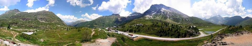 Panorama, Passhöhe, Simplon. Links Blick Richtung Brig, rechts Richtung Gondo
