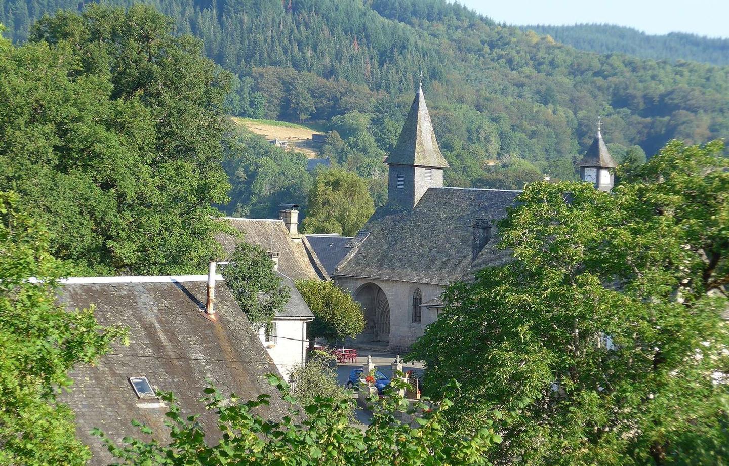 Chaumeil (Corrèze, France), église St Jacques.