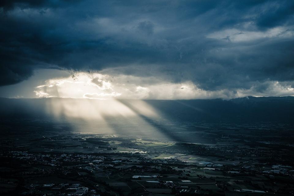 Geneva - Crepuscular rays at sunset