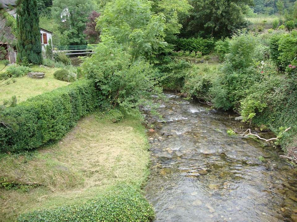 Cycling in Escot