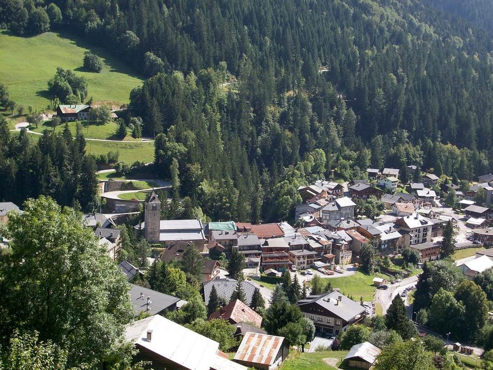 Cycling in Flumet