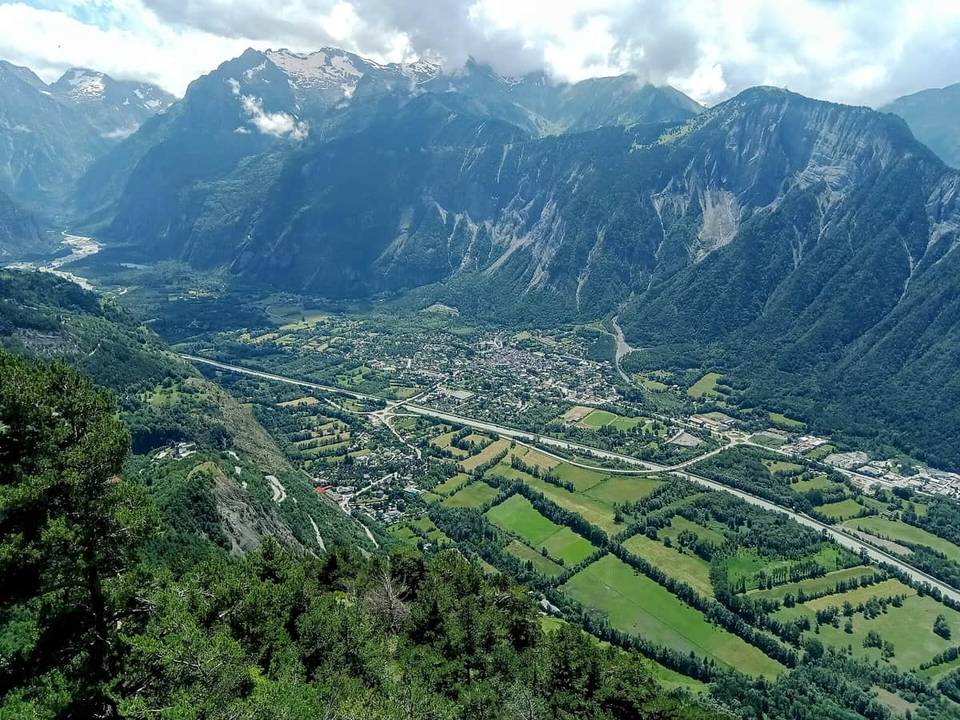 Cycling in Le Bourg-d'Oisans