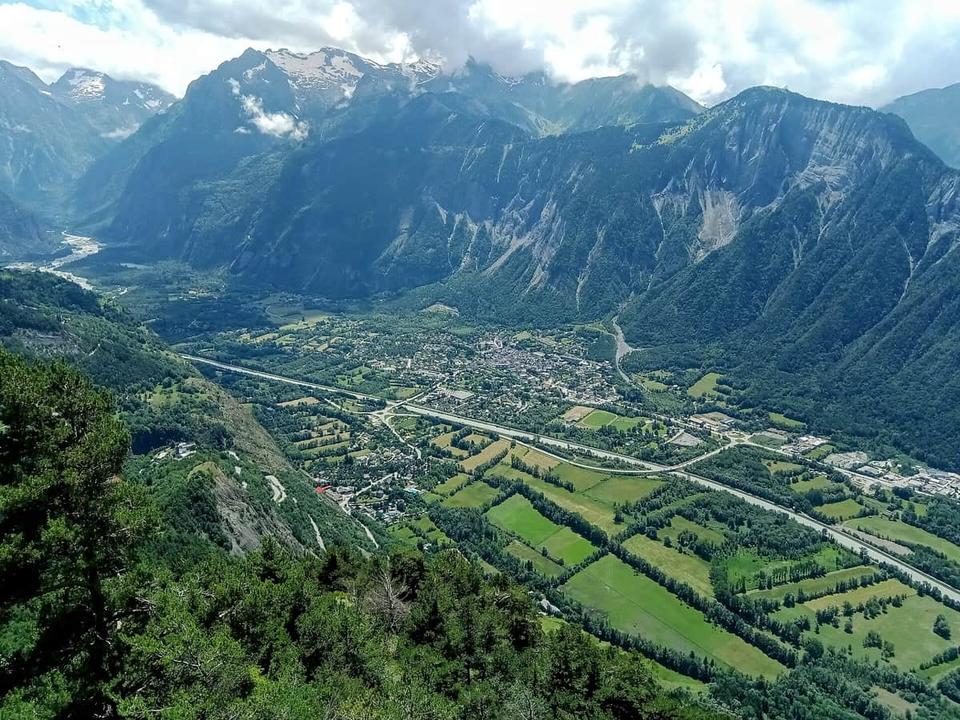 Cycling in Le Bourg-d'Oisans