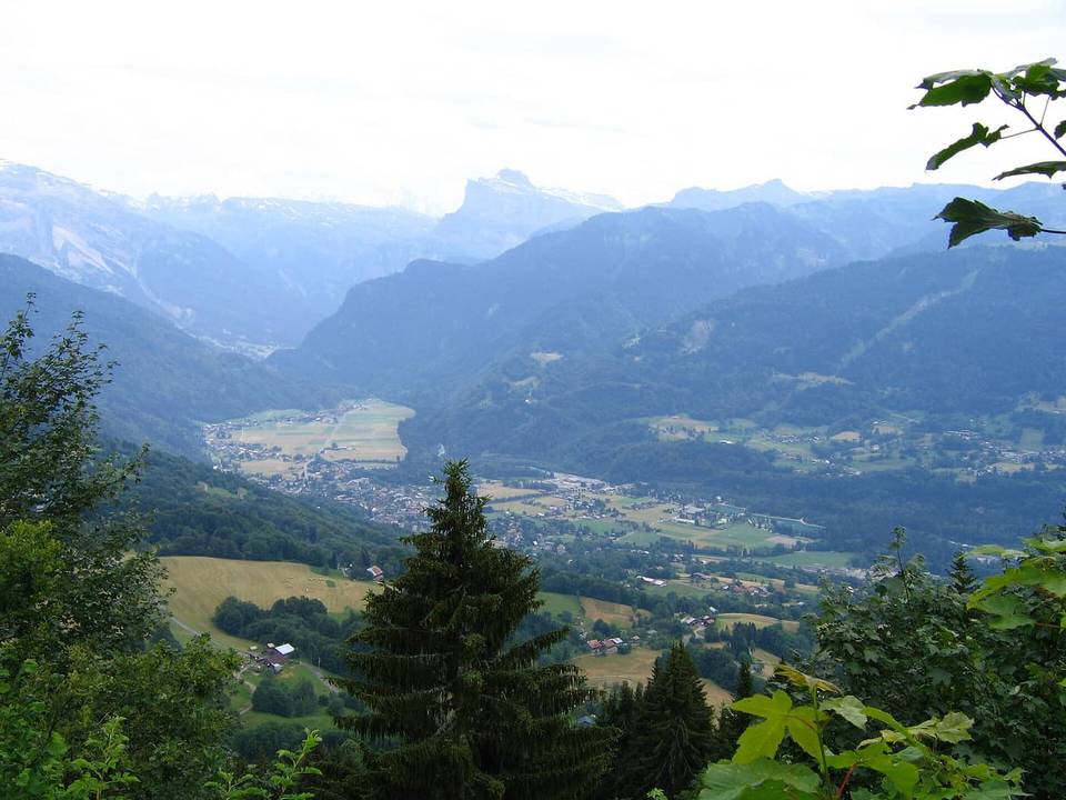 Cycling in Samoëns