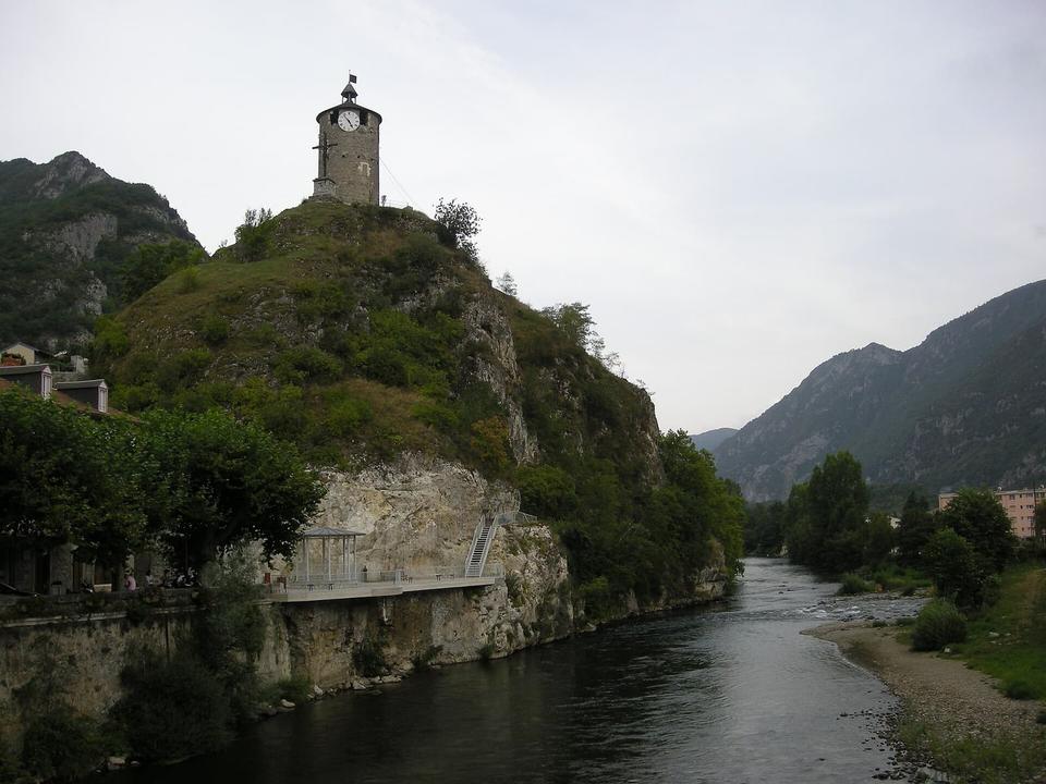 Cycling in Tarascon-sur-Ariège
