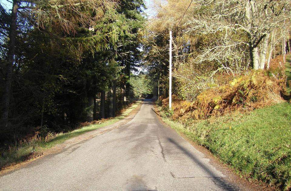 B852 north of Boleskine
