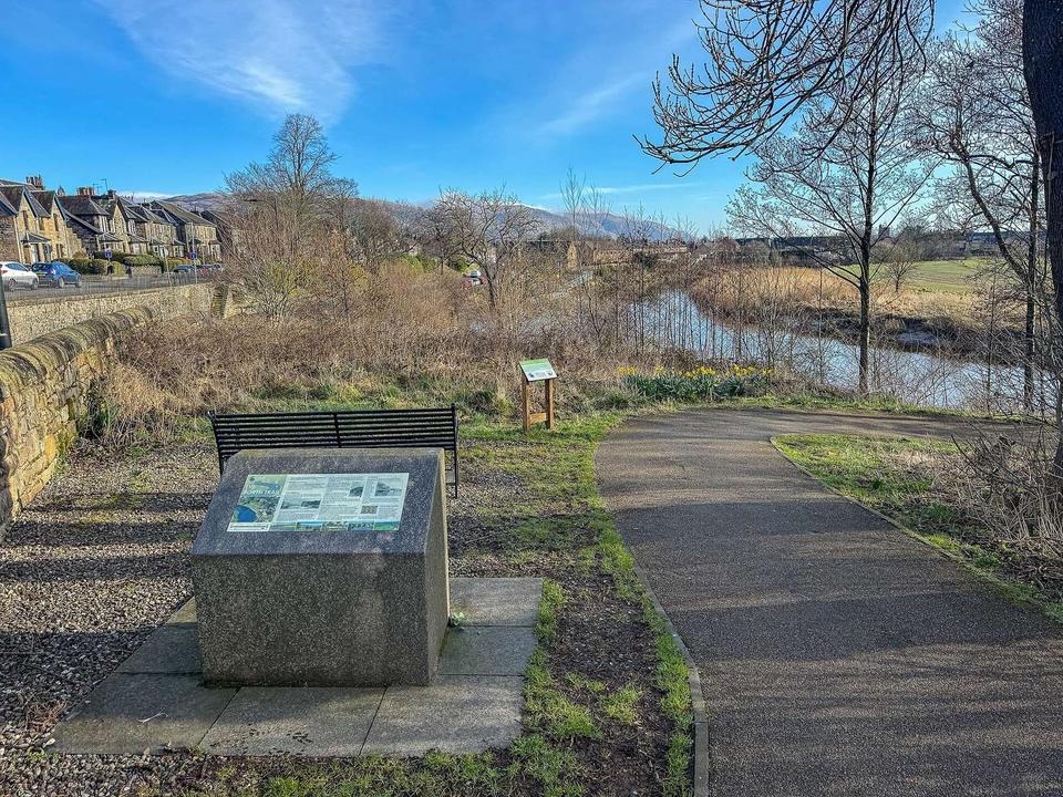 River side Path
