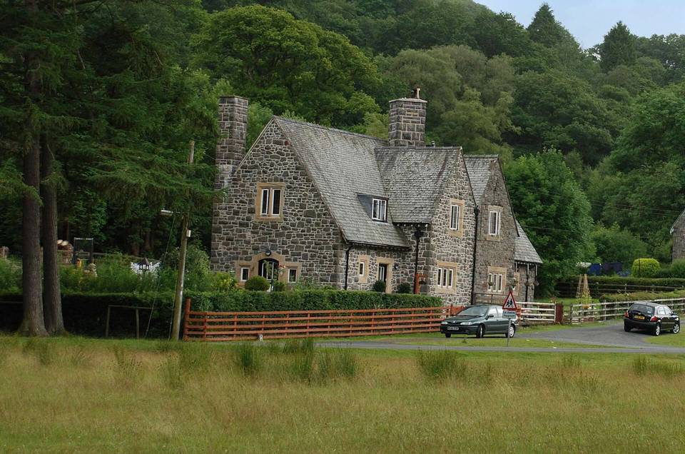 On the road: Elan Village to Eglwys Fach