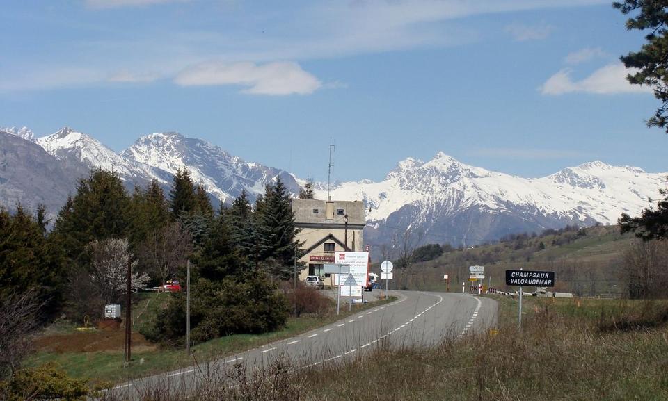 On the road: Col de Manse from Gap