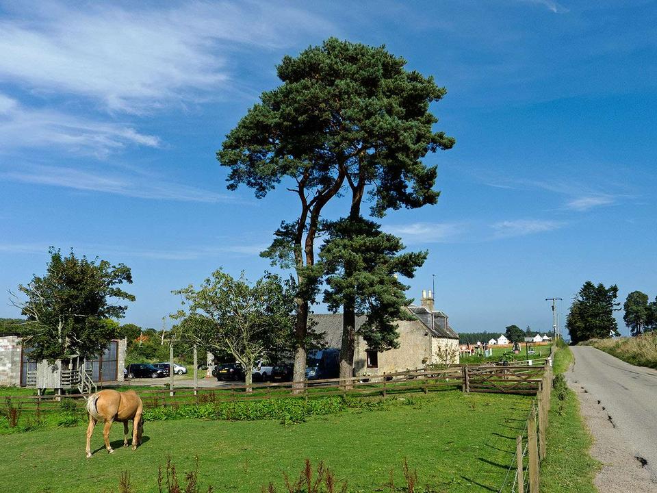 Approaching the village of Killen
