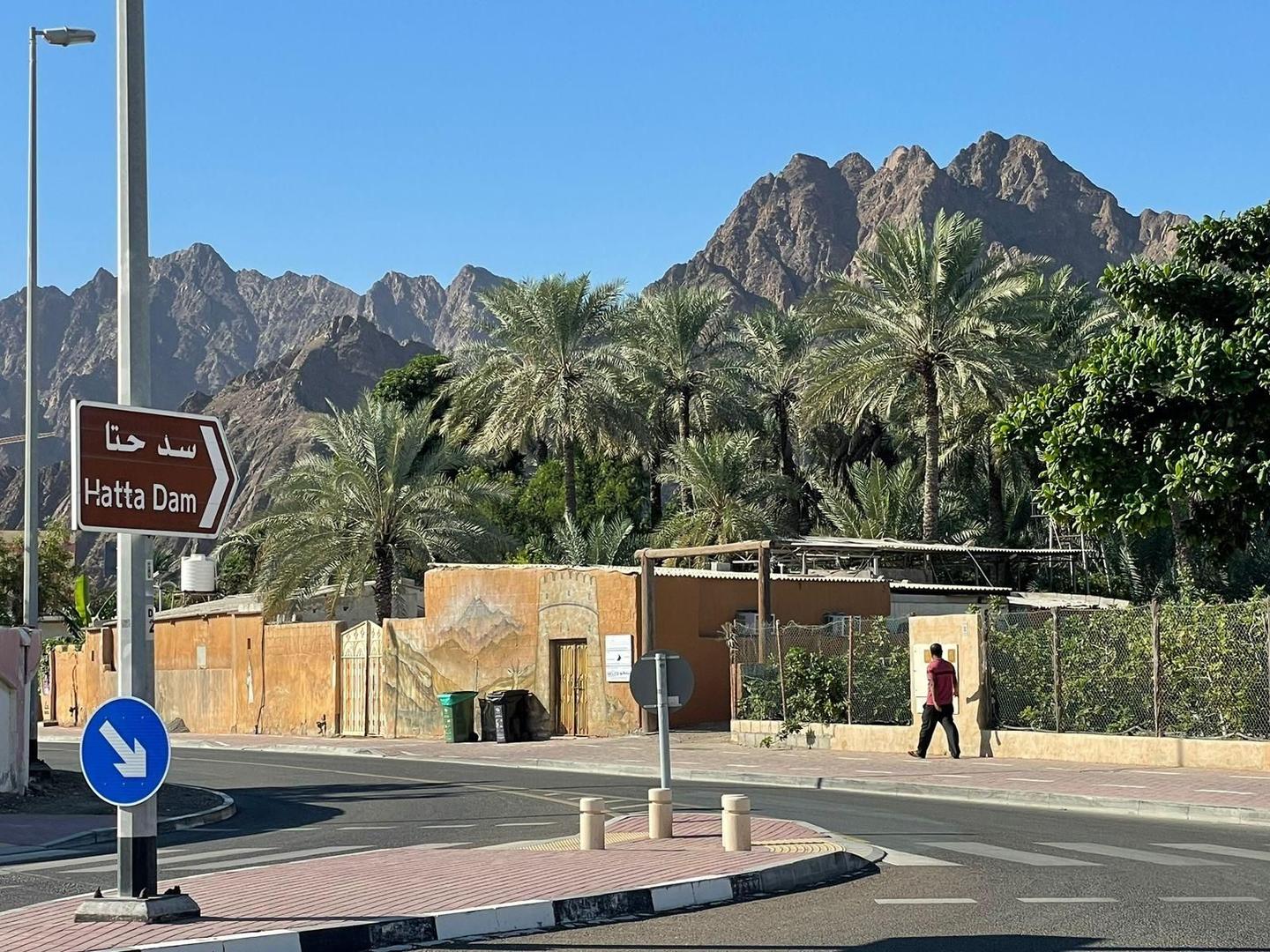 On the road: Hatta Dam and Generator Hill, Kalba