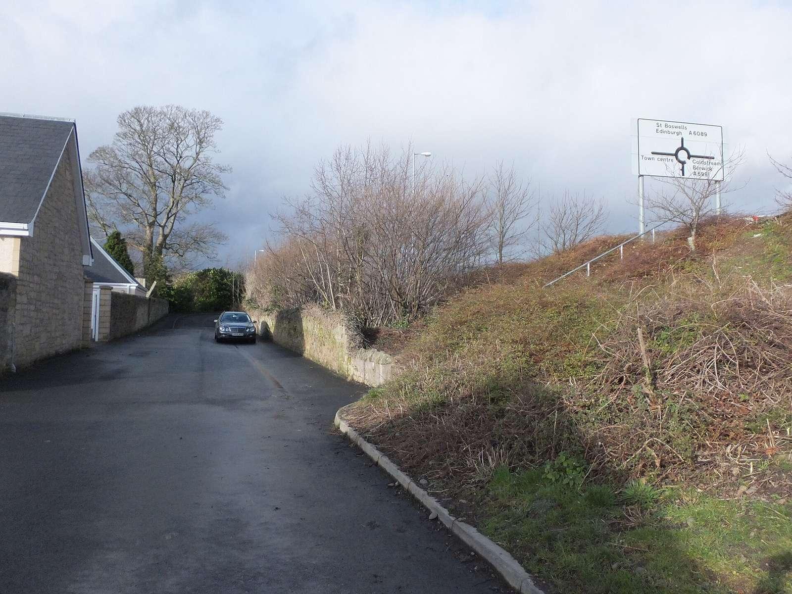 Eastern end of footpath along the river