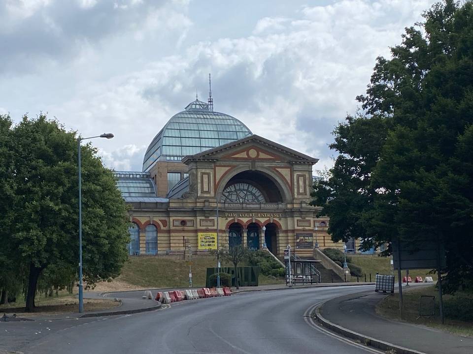 Cycling in Kensington