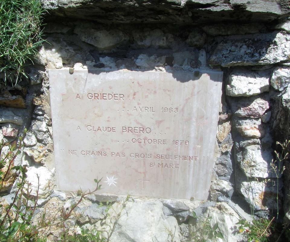 tombe de Gruber près du col de la Madeleine