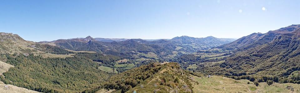 Panorama depuis le bas du Pas de Peyrol