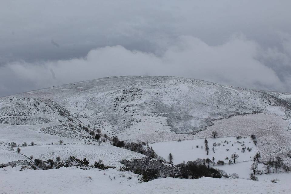 Winter view of Cyrn y Brain from Horsehoe Pass