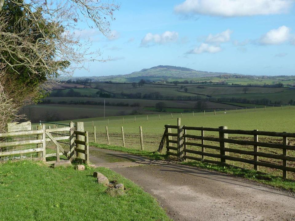 Entrance to Chwarelau Farm, near Llanddewi Rhydderch