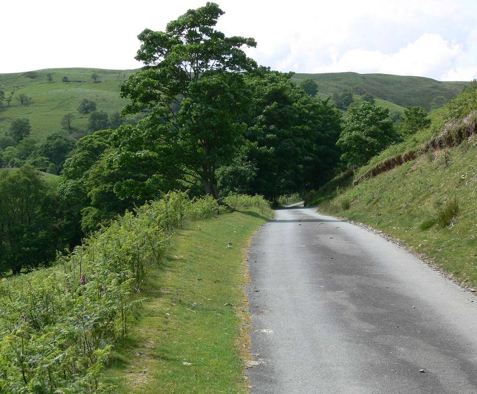 Road up the Eunant Valley