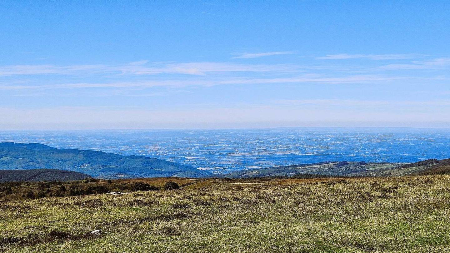 Vue depuis le Pic de Nore, commune de Pradelles-Cabardès, Aude, Occitanie.