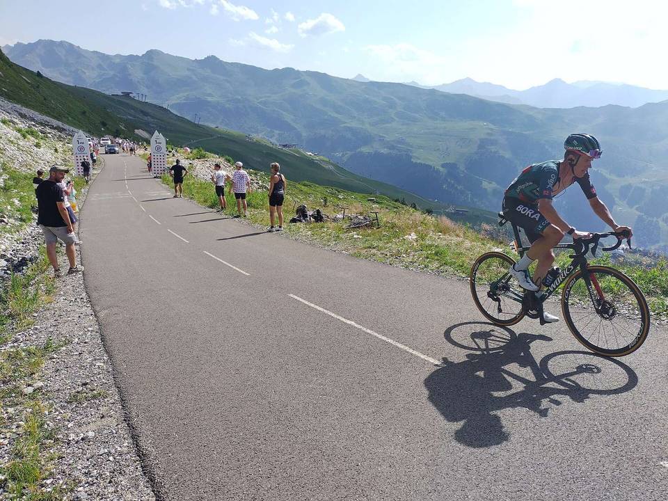 Bob Jungels im Anstieg des Col de la Loze (Tour de France 2023)